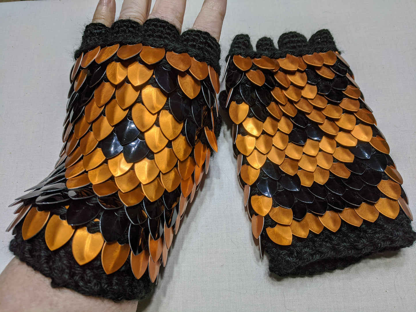 Scale Glove Crochet Pattern